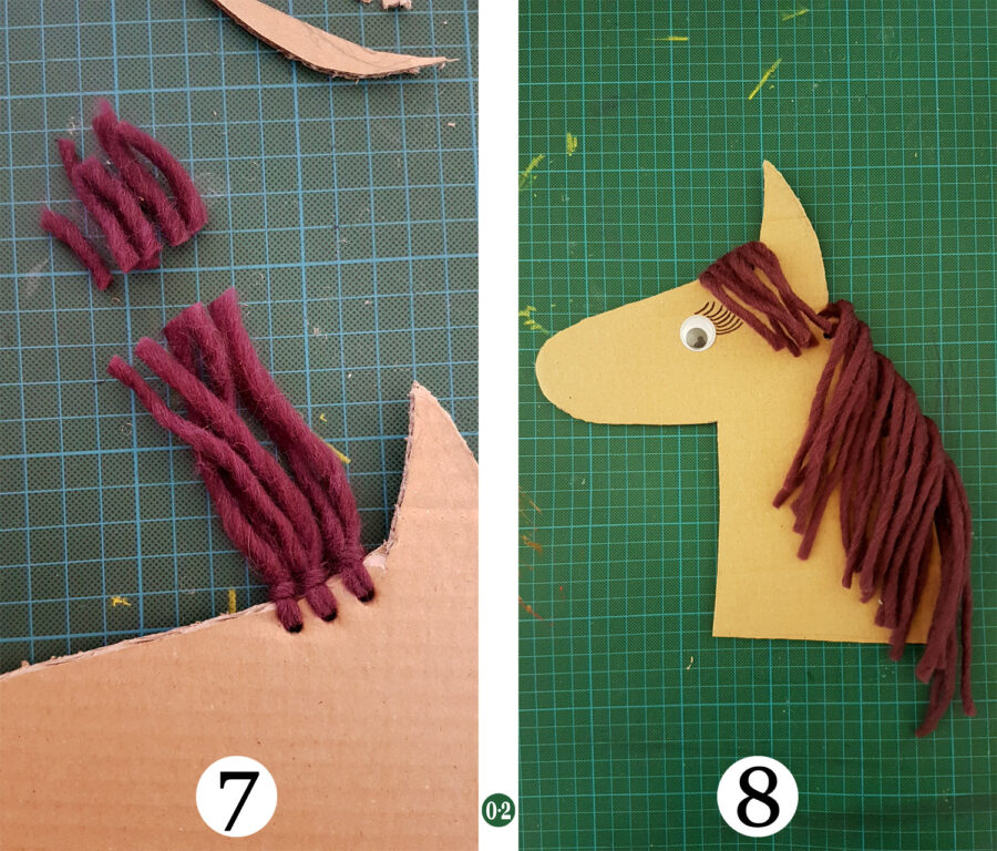 Die kleinere Mähne am Oberkopf kürzer abschneiden. Wackelauge aufkleben und Wimpern mit dem schwarzen Stift ergänzen. Oder komplettes Auge aufmalen. Wer mag, malt noch ein Halfter auf oder flechtet dieses aus Wollfäden/ klebt ein Webband auf etc.